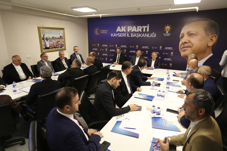 AK Parti Kayseri’den bakan